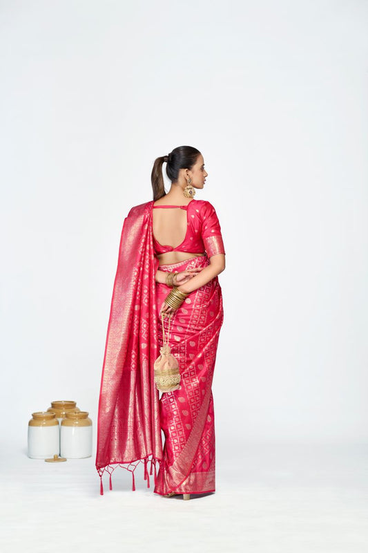 Fashion Dream Womens rani pink banarasi silk Saree