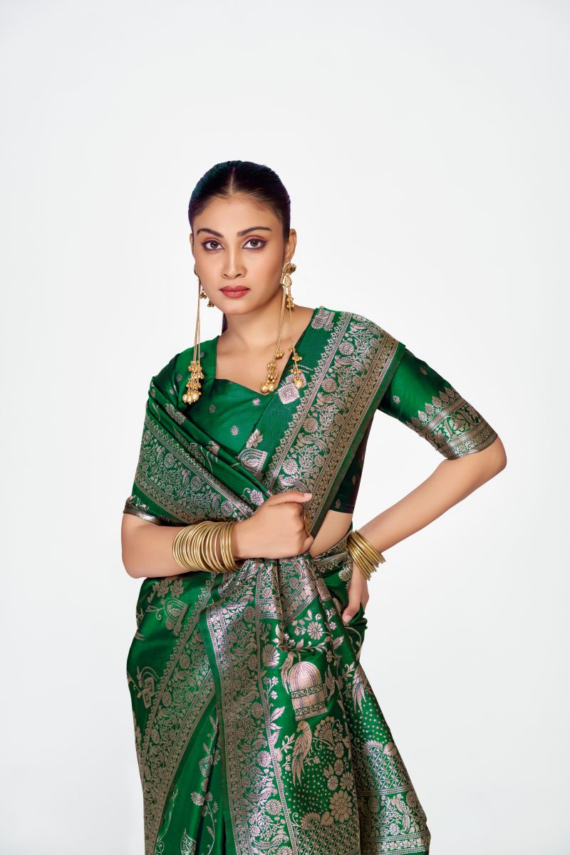Fashion Dream Womens green banarasi silk Saree