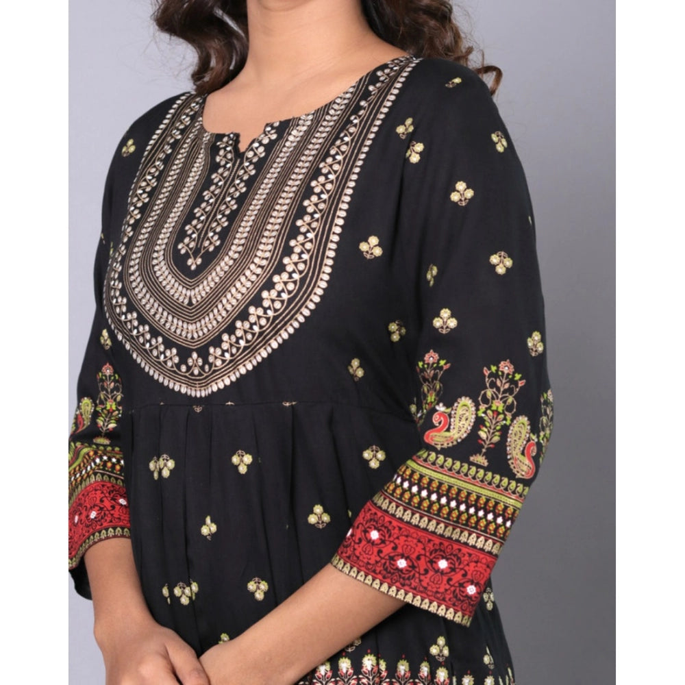 Casual Viscose Rayon 3-4th Sleeve Kurti (Black)