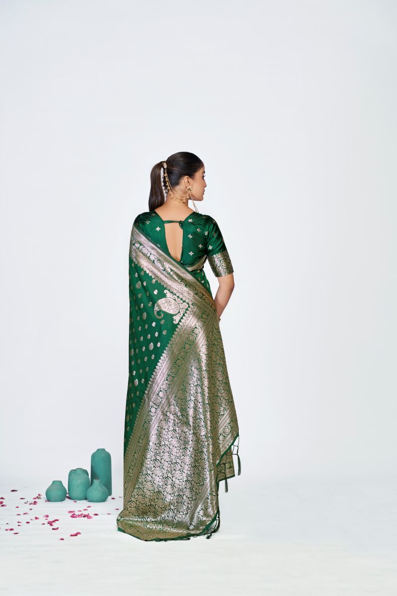 Fashion Dream Womens green banarasi silk Saree