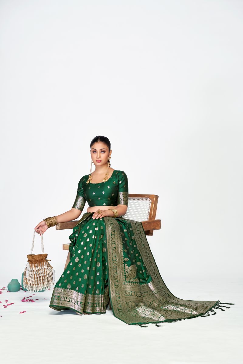Fashion Dream Womens green banarasi silk Saree