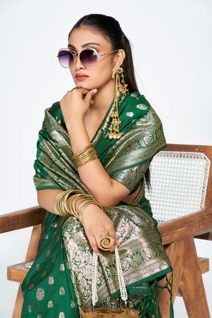 Fashion Dream Womens green banarasi silk Saree