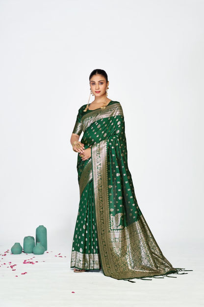 Fashion Dream Womens green banarasi silk Saree