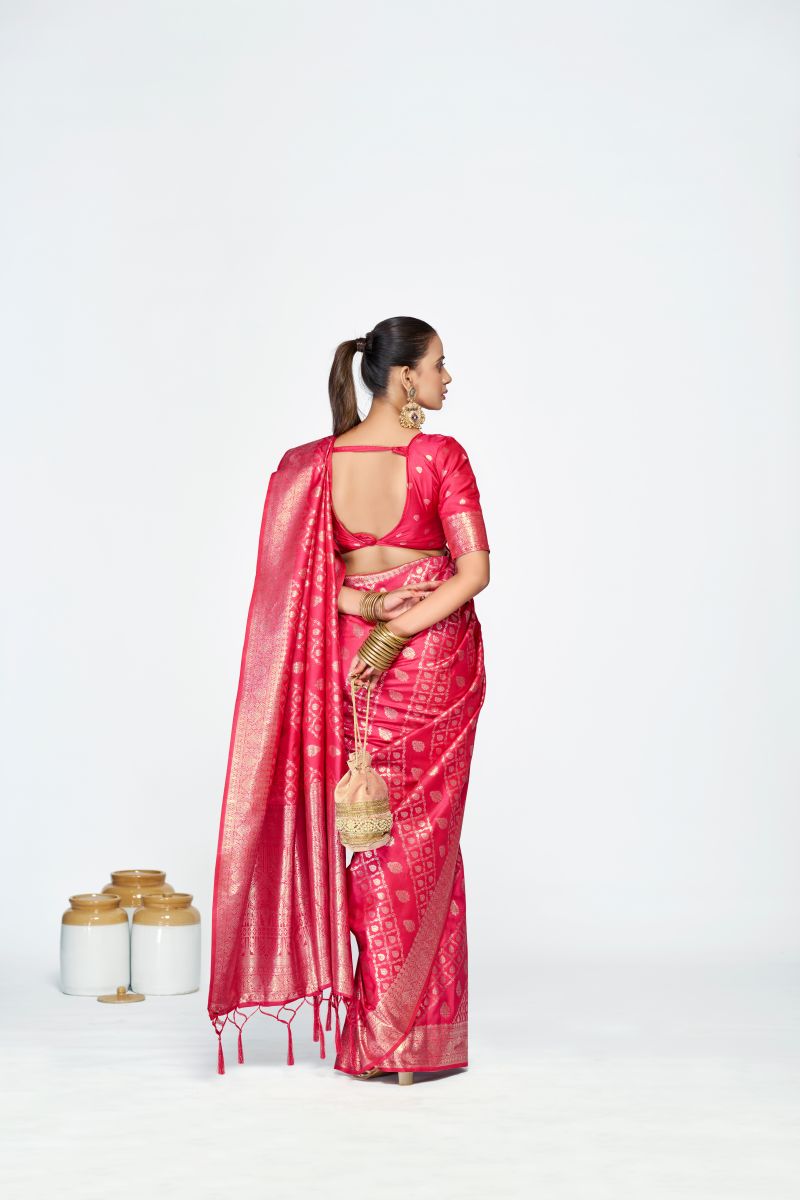 Fashion Dream Womens rani pink banarasi silk Saree