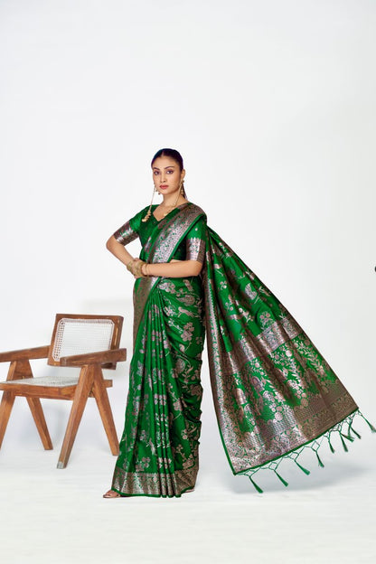 Fashion Dream Womens green banarasi silk Saree