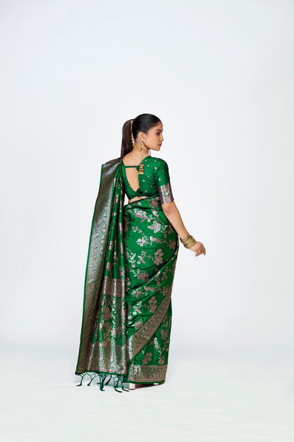 Fashion Dream Womens green banarasi silk Saree