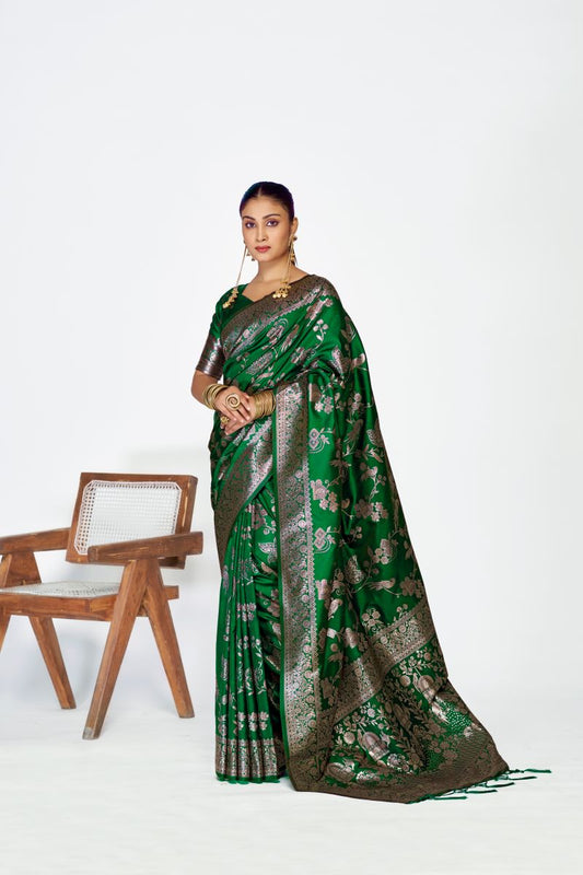 Fashion Dream Womens green banarasi silk Saree