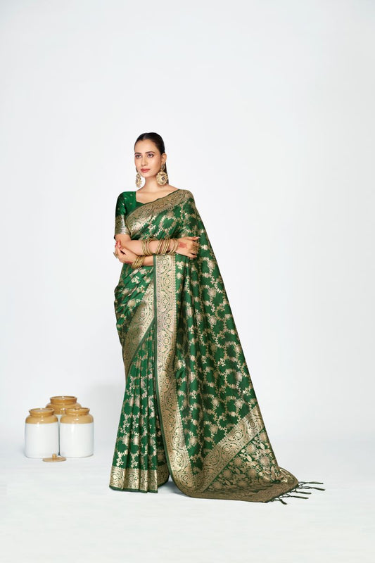 Fashion Dream Womens green banarasi silk Saree