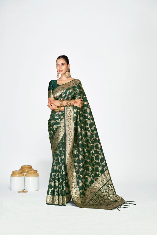 Fashion Dream Womens green banarasi silk Saree