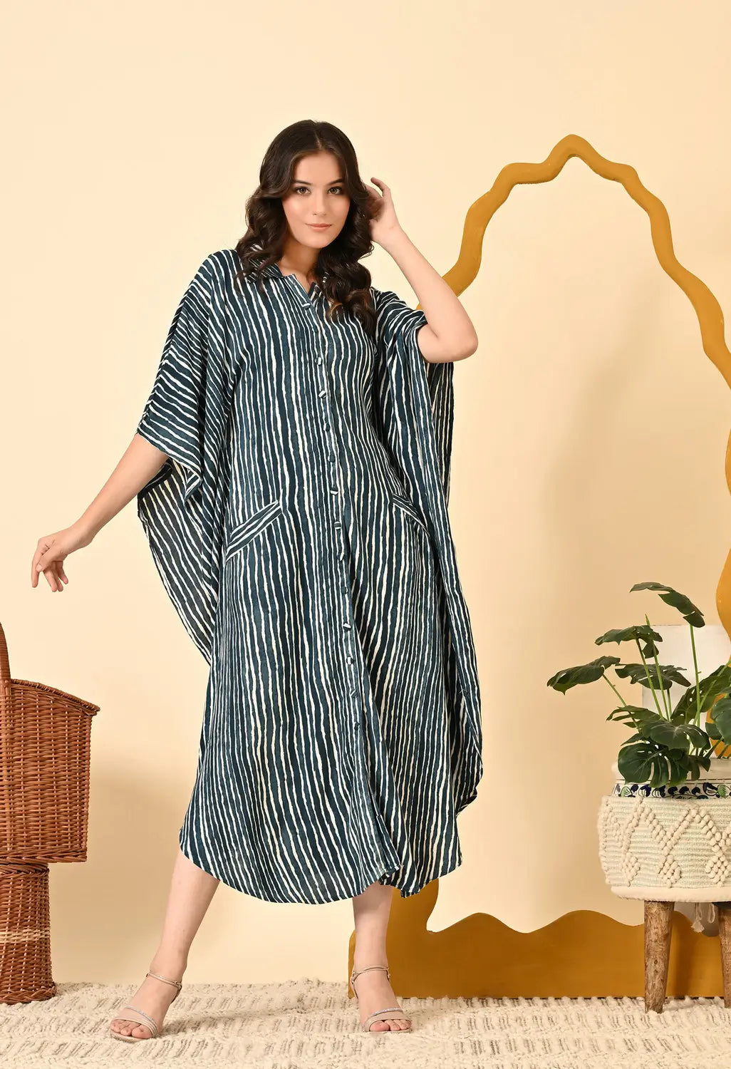 Striped Kaftani Dress – Breezy & Stylish Comfort