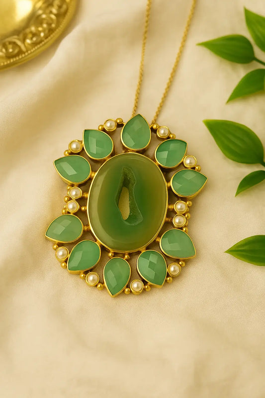 Green Agate & Pearl Pendant Necklace for Women