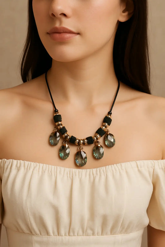 Royal Teardrop Stone Statement Necklace – Elegant Look